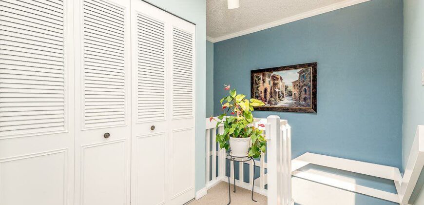 Large 1 Bed/Den Condo in Langley City