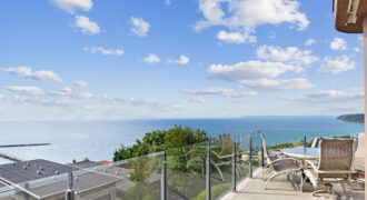 Executive 5 Bed Home with Ocean View @ White Rock